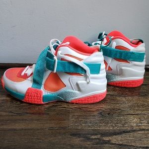 BRAND NEW! NIKE AIR RAID BR